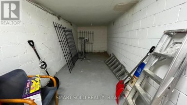 MAIN FLR + BSMT - 1592 EGLINTON AVENUE W Toronto (Briar Hill-Belgravia) Ontario photo 10