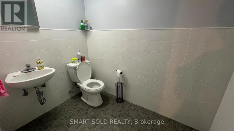 MAIN FLR + BSMT - 1592 EGLINTON AVENUE W, Toronto (Briar Hill-Belgravia), Ontario, M6E2G8