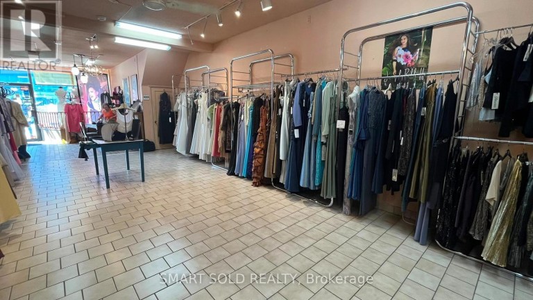 MAIN FLR + BSMT - 1592 EGLINTON AVENUE W, Toronto (Briar Hill-Belgravia), Ontario, M6E2G8