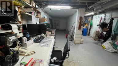 MAIN FLR + BSMT - 1592 EGLINTON AVENUE W Toronto (Briar Hill-Belgravia) Ontario photo 9