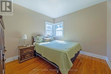 1874 CHURCHILL AVENUE London East (East H) Ontario photo 12