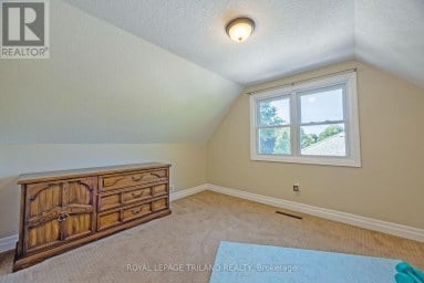 1874 CHURCHILL AVENUE London East (East H) Ontario photo 15