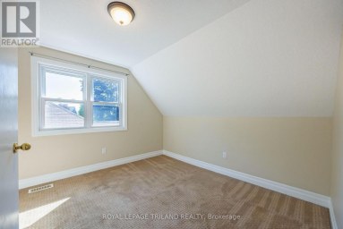 1874 CHURCHILL AVENUE London East (East H) Ontario photo 18