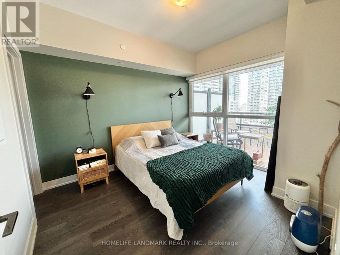 1408 - 11 LILLIAN STREET, Toronto (Mount Pleasant West), Ontario, M4S0C3