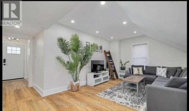 UPPER - 659 DOLPH STREET N Cambridge Ontario photo 2
