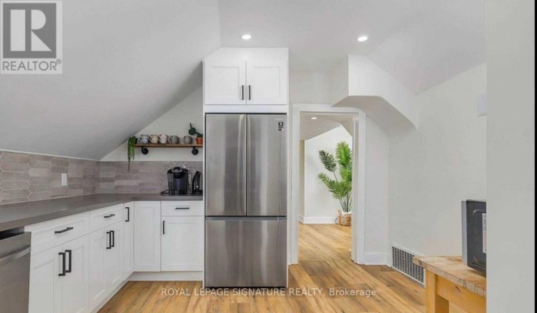 UPPER - 659 DOLPH STREET N, Cambridge, Ontario, N3H2B5