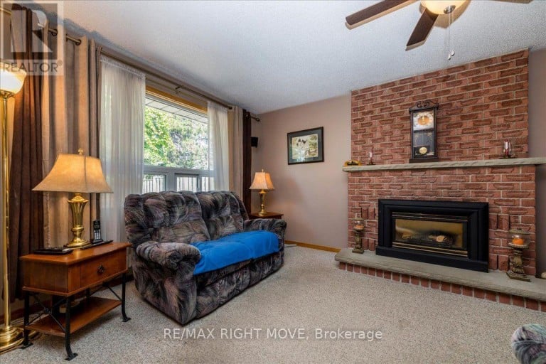 55 LAURENTIAN LANE, Orillia, Ontario, L3V7N7
