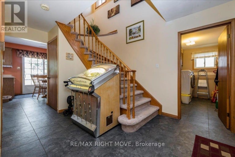55 LAURENTIAN LANE, Orillia, Ontario, L3V7N7
