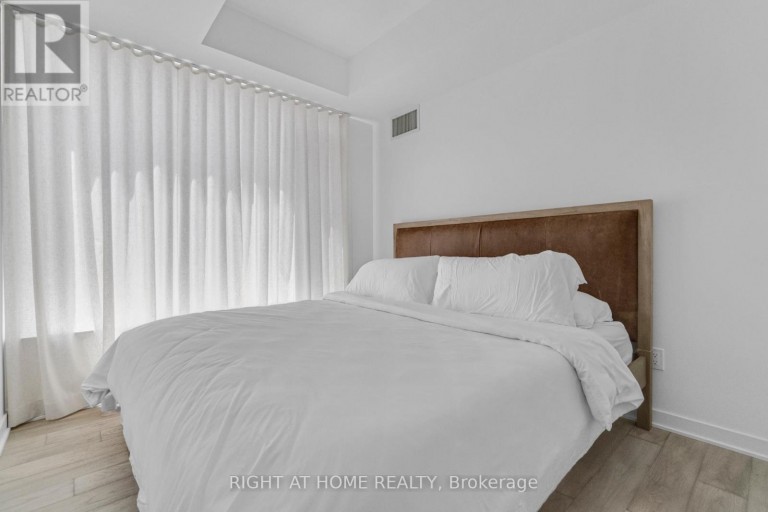 2113 - 11 YORKVILLE AVENUE, Toronto (Annex), Ontario, M4W0B7