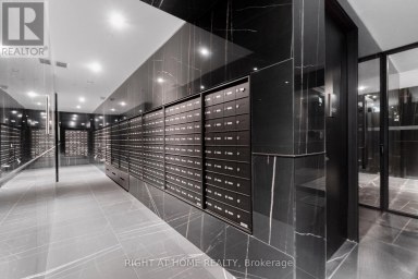 2113 - 11 YORKVILLE AVENUE Toronto (Annex) Ontario photo 5