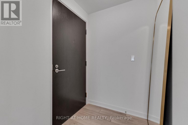 2113 - 11 YORKVILLE AVENUE, Toronto (Annex), Ontario, M4W0B7