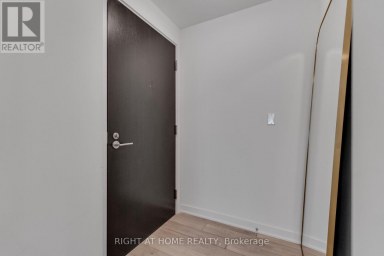 2113 - 11 YORKVILLE AVENUE Toronto (Annex) Ontario photo 8