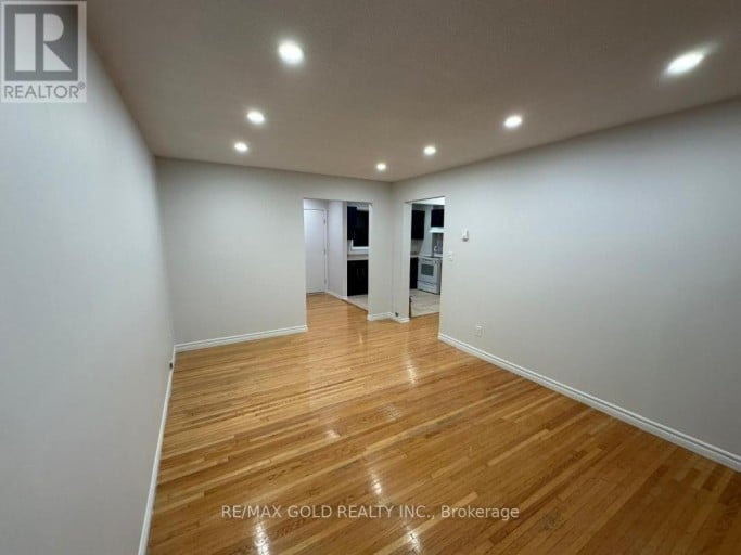 UNIT 2 ( MIDDLE ) - 515 STONE STREET, Oshawa (Lakeview), Ontario, L1J1A4
