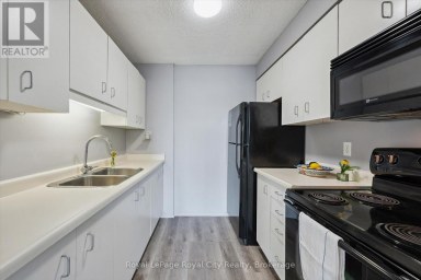 606 - 358 WATERLOO AVENUE Guelph (Junction/Onward Willow) Ontario photo 8