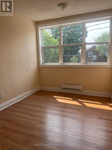1 - 788 EGLINTON AVENUE E, Toronto (Leaside), Ontario, M4G2L1