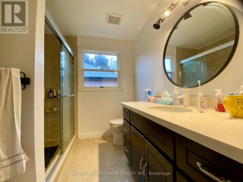 UPPER FLOOR ROOM A - 3371 CIDER MILL PLACE Mississauga (Erin Mills) Ontario photo 8