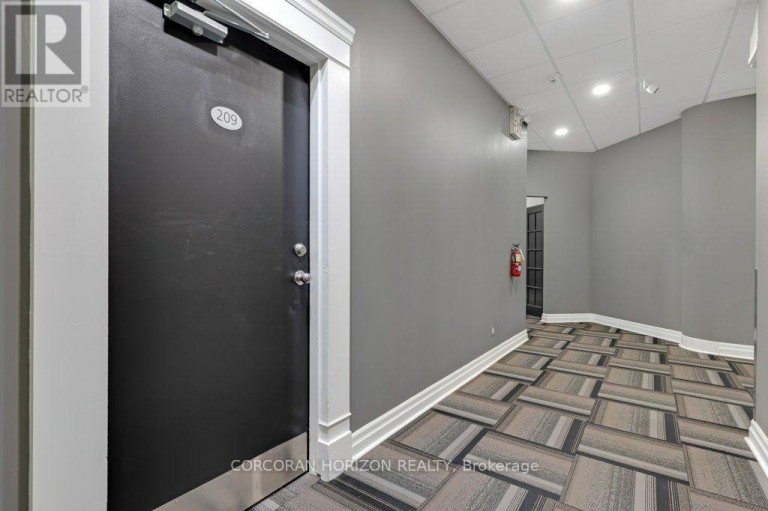 209 - 276 KING STREET W, Kitchener, Ontario, N2G1B6
