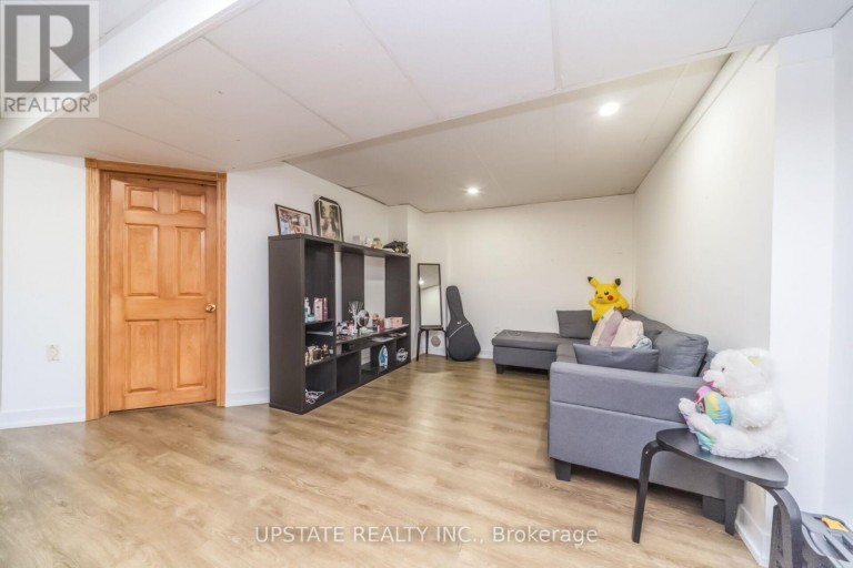 145 VALONIA DRIVE, Brampton (Brampton North), Ontario, L6V4J1