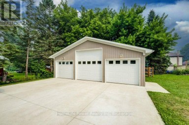 1077 QUEEN STREET Howick Ontario photo 36