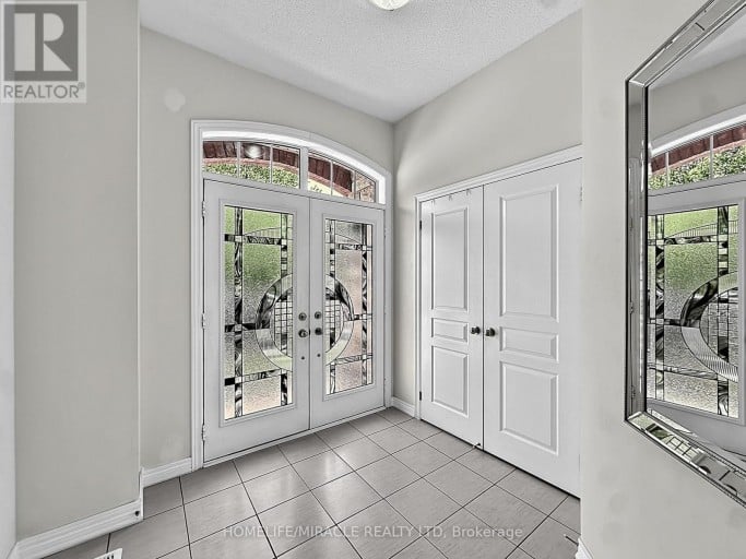6 DIVINITY CIRCLE, Brampton (Northwest Brampton), Ontario, L7A3Y4