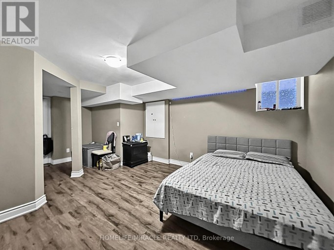 6 DIVINITY CIRCLE, Brampton (Northwest Brampton), Ontario, L7A3Y4
