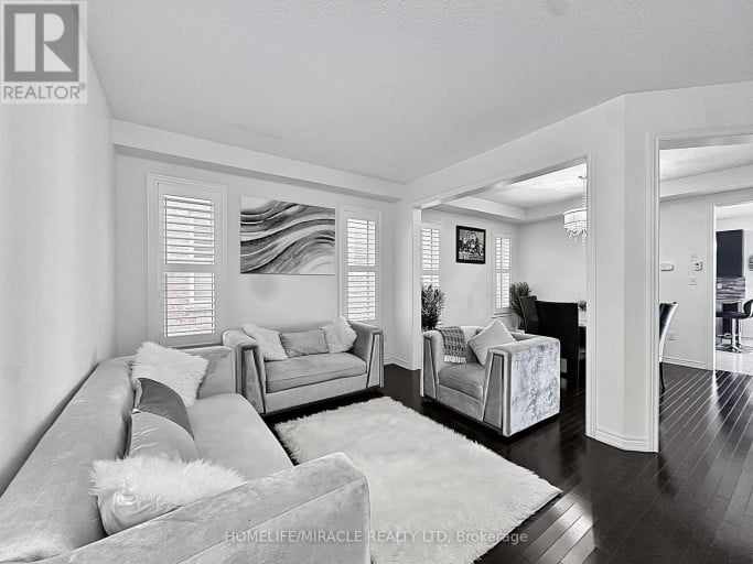 6 DIVINITY CIRCLE, Brampton (Northwest Brampton), Ontario, L7A3Y4