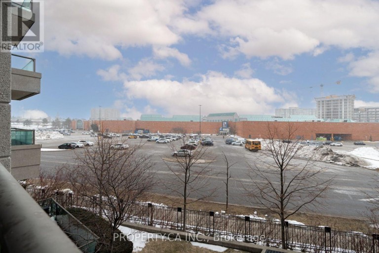 201 - 88 PROMENADE CIRCLE, Vaughan (Brownridge), Ontario, L4J9A4