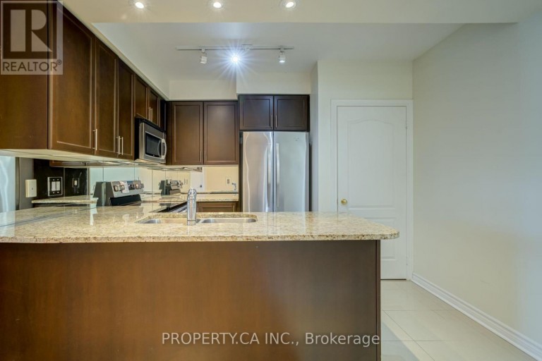 201 - 88 PROMENADE CIRCLE, Vaughan (Brownridge), Ontario, L4J9A4