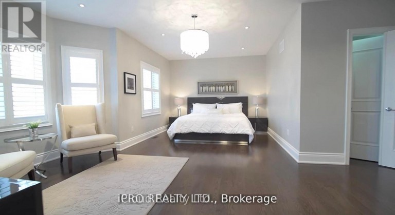 5116 SUMMERSKY COURT, Mississauga (Central Erin Mills), Ontario, L5M0R3