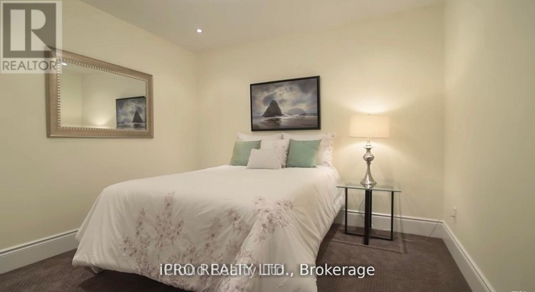 5116 SUMMERSKY COURT, Mississauga (Central Erin Mills), Ontario, L5M0R3