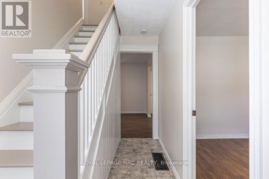 30 WALNUT STREET St. Catharines (Secord Woods) Ontario photo 4