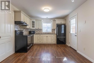 30 WALNUT STREET St. Catharines (Secord Woods) Ontario photo 6