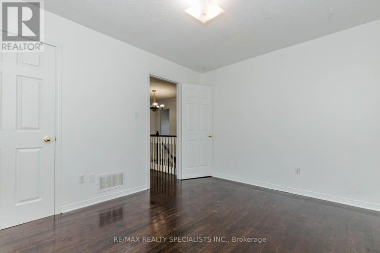 64 DOLPHIN SONG CRESCENT, Brampton (Sandringham-Wellington), Ontario, L6R2A7