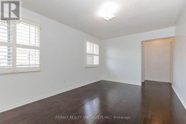 64 DOLPHIN SONG CRESCENT Brampton (Sandringham-Wellington) Ontario photo 13