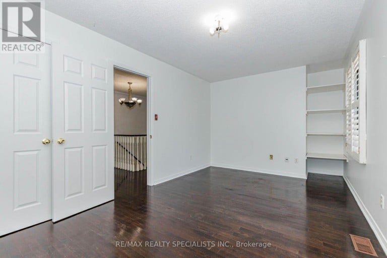 64 DOLPHIN SONG CRESCENT, Brampton (Sandringham-Wellington), Ontario, L6R2A7