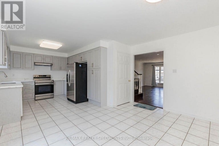 64 DOLPHIN SONG CRESCENT, Brampton (Sandringham-Wellington), Ontario, L6R2A7