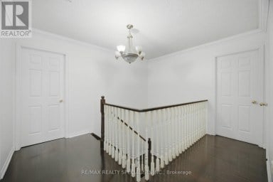 64 DOLPHIN SONG CRESCENT Brampton (Sandringham-Wellington) Ontario photo 9