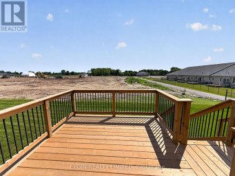 66 WOODCOCK DRIVE Tillsonburg Ontario photo 3