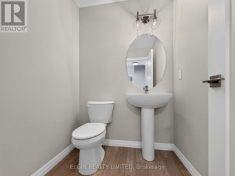 66 WOODCOCK DRIVE Tillsonburg Ontario photo 5