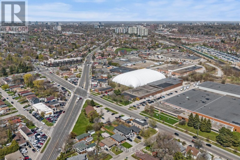 372-374 KENNEDY ROAD, Toronto (Clairlea-Birchmount), Ontario, M1K2A5