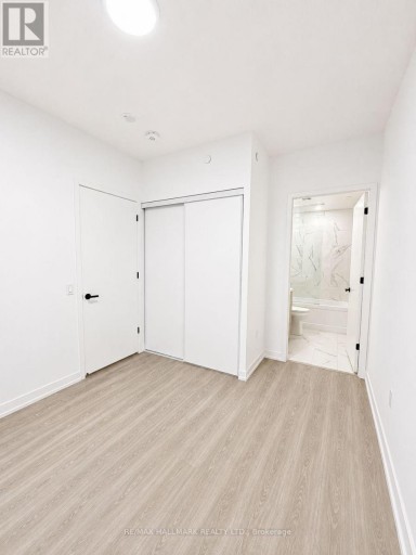 3501 - 8 INTERCHANGE WAY, Vaughan (Vaughan Corporate Centre), Ontario, L4K0R2