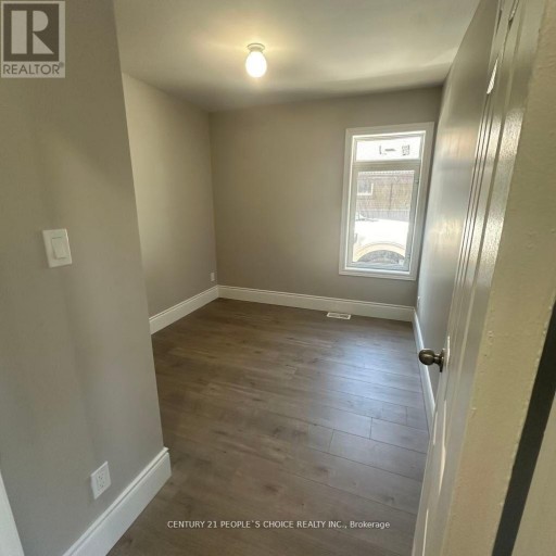 UNIT 1 - 199 AVONDALE BOULEVARD, Brampton (Avondale), Ontario, L6T1J1