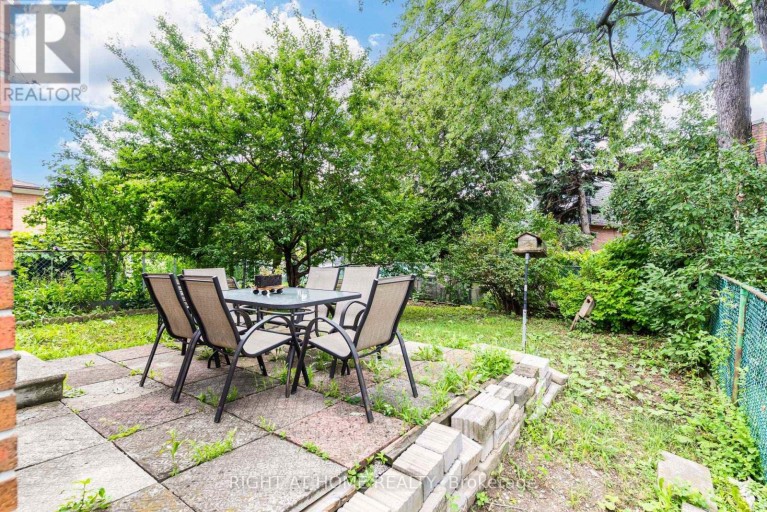 20 ZEALAND ROAD, Toronto (Willowridge-Martingrove-Richview), Ontario, M9R3W4