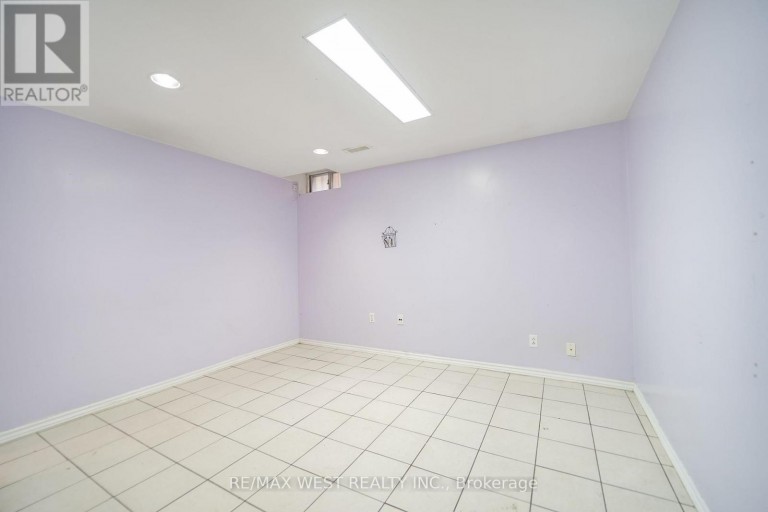 20 CRANBERRY CRESCENT, Brampton (Fletcher's Creek South), Ontario, L6Y4P7