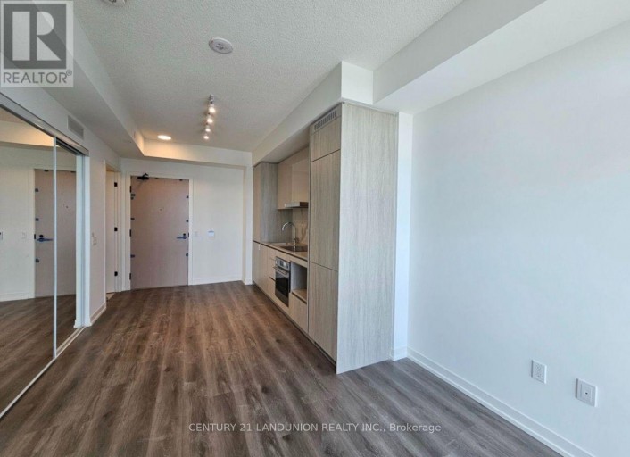 3102 - 28 INTERCHANGE WAY, Vaughan (Vaughan Corporate Centre), Ontario, L4K0P8