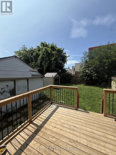 33 CONCORD AVENUE, St. Catharines (Facer), Ontario, L2M5N5