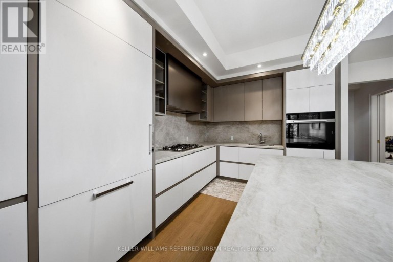313 - 2 FOREST HILL ROAD, Toronto (Forest Hill South), Ontario, M4V2L3