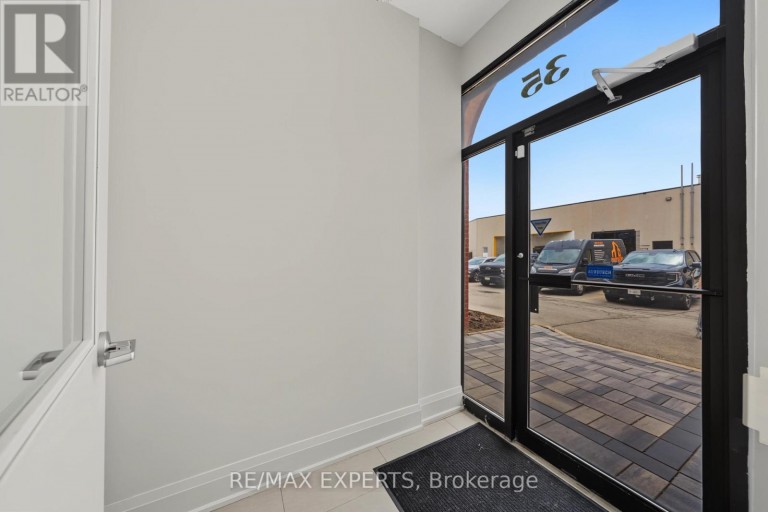35 - 400 CREDITSTONE ROAD, Vaughan (Concord), Ontario, L4K3Z3