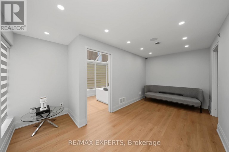 35 - 400 CREDITSTONE ROAD, Vaughan (Concord), Ontario, L4K3Z3