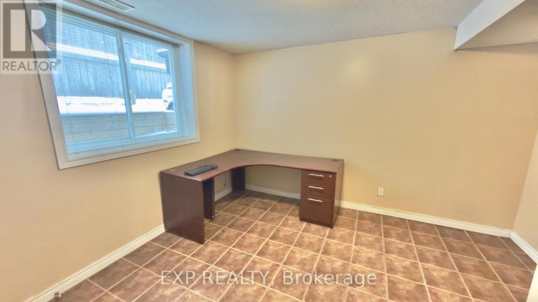 16 MARSHALL STREET, Waterloo, Ontario, N2J2T2